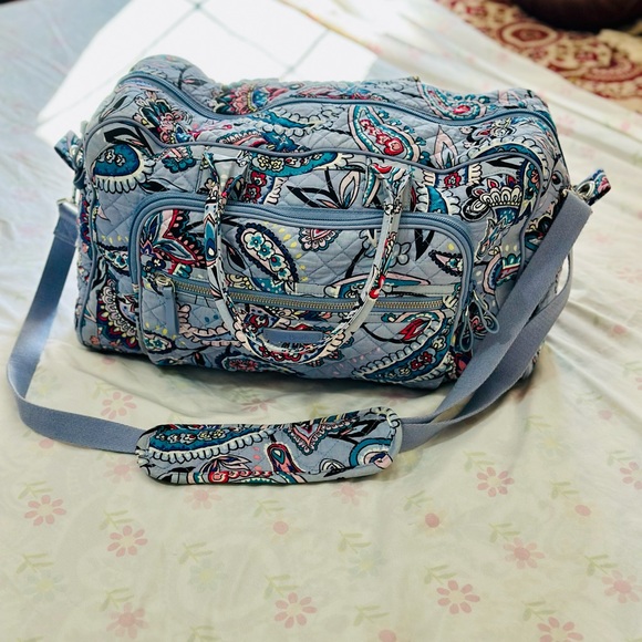 Iconic Weekender Travel Bag in Makani Paisley - Picture 3 of 14